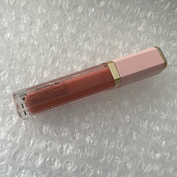 NEW IN BOX Too Faced Lip Injection Plumping Lip Gloss - Secure The Bag - Picture 4 of 7